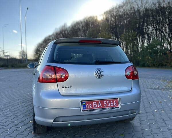 Серый Фольксваген Гольф, объемом двигателя 1.4 л и пробегом 202 тыс. км за 5600 $, фото 11 на Automoto.ua