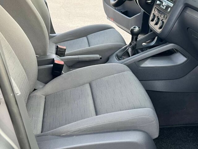 Сірий Фольксваген Гольф, об'ємом двигуна 0 л та пробігом 228 тис. км за 5500 $, фото 13 на Automoto.ua