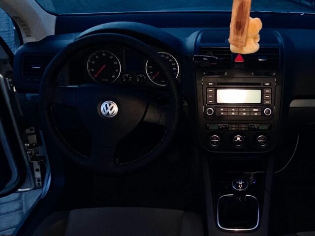 Серый Фольксваген Гольф, объемом двигателя 1.4 л и пробегом 245 тыс. км за 5200 $, фото 19 на Automoto.ua