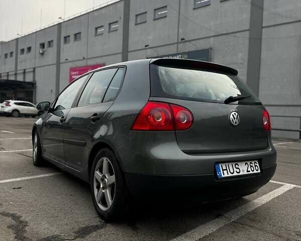 Сірий Фольксваген Гольф, об'ємом двигуна 1.9 л та пробігом 271 тис. км за 2399 $, фото 6 на Automoto.ua