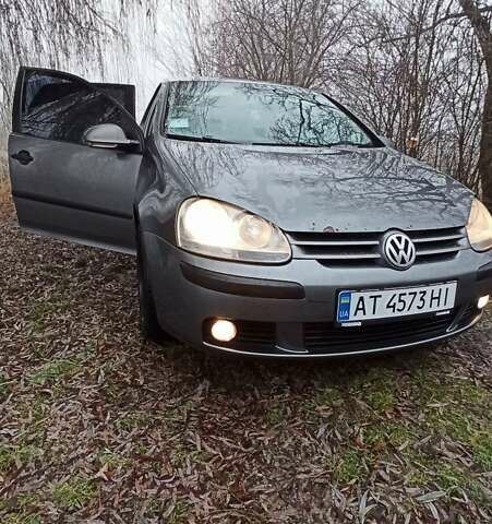 Серый Фольксваген Гольф, объемом двигателя 1.6 л и пробегом 310 тыс. км за 5100 $, фото 56 на Automoto.ua