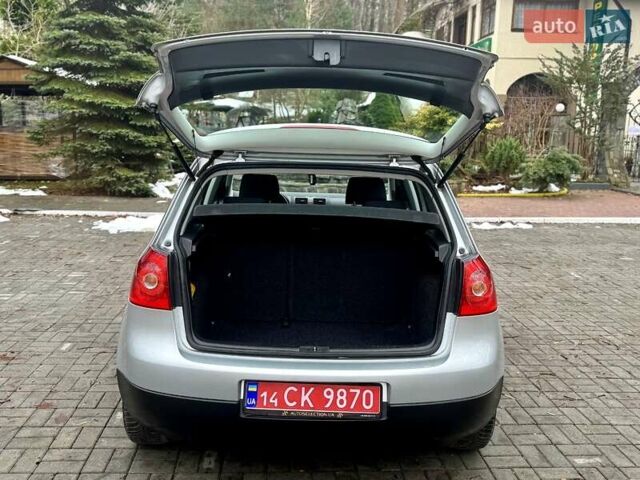 Серый Фольксваген Гольф, объемом двигателя 1.6 л и пробегом 178 тыс. км за 5790 $, фото 29 на Automoto.ua