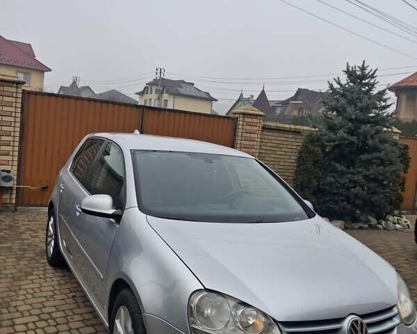 Серый Фольксваген Гольф, объемом двигателя 1.6 л и пробегом 212 тыс. км за 6350 $, фото 2 на Automoto.ua