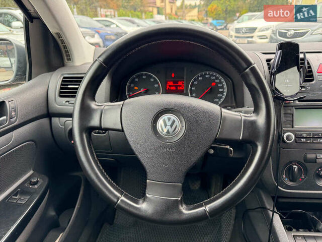 Серый Фольксваген Гольф, объемом двигателя 1.4 л и пробегом 271 тыс. км за 5190 $, фото 23 на Automoto.ua