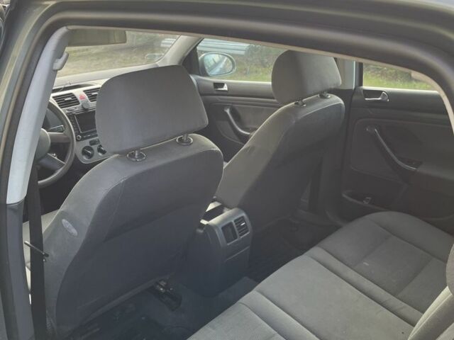 Серый Фольксваген Гольф, объемом двигателя 1.9 л и пробегом 300 тыс. км за 2650 $, фото 6 на Automoto.ua