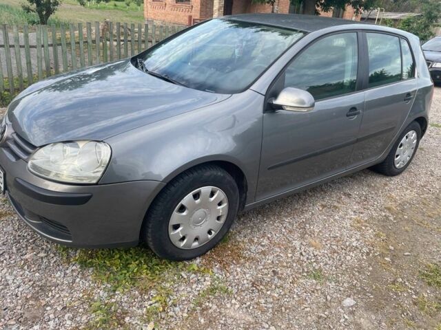 Серый Фольксваген Гольф, объемом двигателя 1.4 л и пробегом 266 тыс. км за 4800 $, фото 1 на Automoto.ua