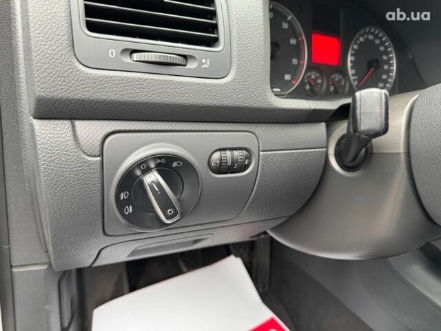 Сірий Фольксваген Гольф, об'ємом двигуна 1.4 л та пробігом 216 тис. км за 5490 $, фото 19 на Automoto.ua