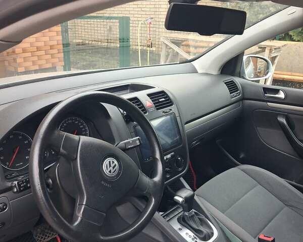 Серый Фольксваген Гольф, объемом двигателя 1.6 л и пробегом 212 тыс. км за 6350 $, фото 6 на Automoto.ua