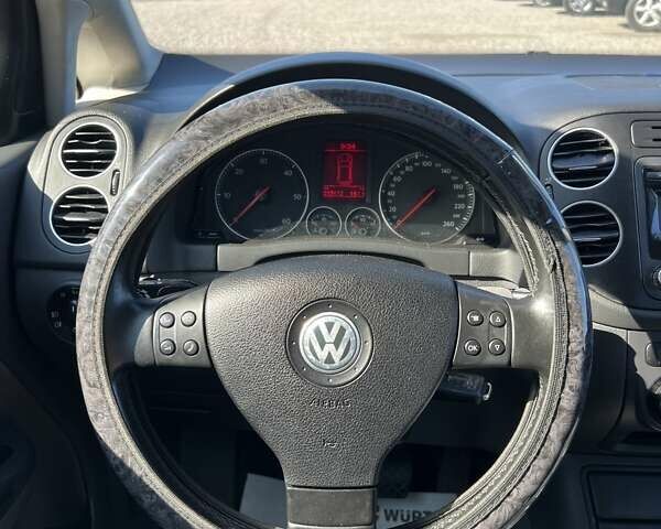 Серый Фольксваген Гольф, объемом двигателя 1.97 л и пробегом 217 тыс. км за 6800 $, фото 13 на Automoto.ua