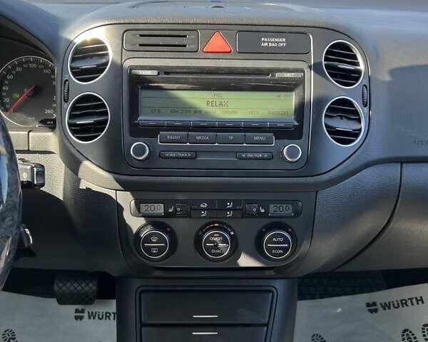 Серый Фольксваген Гольф, объемом двигателя 1.97 л и пробегом 217 тыс. км за 6800 $, фото 16 на Automoto.ua