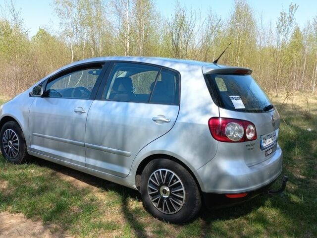 Серый Фольксваген Гольф, объемом двигателя 1.6 л и пробегом 350 тыс. км за 5309 $, фото 3 на Automoto.ua