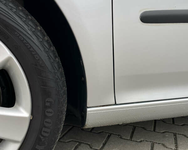 Серый Фольксваген Гольф, объемом двигателя 1.4 л и пробегом 203 тыс. км за 5400 $, фото 31 на Automoto.ua