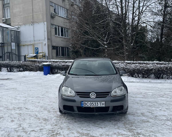 Серый Фольксваген Гольф, объемом двигателя 1.6 л и пробегом 257 тыс. км за 5200 $, фото 8 на Automoto.ua