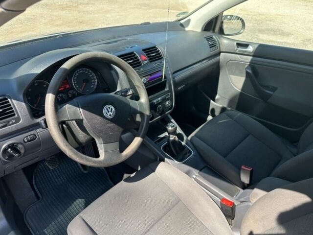 Серый Фольксваген Гольф, объемом двигателя 1.9 л и пробегом 254 тыс. км за 1546 $, фото 4 на Automoto.ua