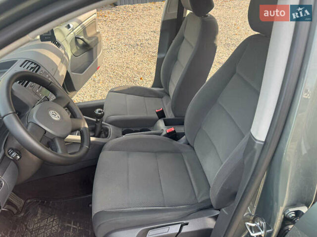 Серый Фольксваген Гольф, объемом двигателя 1.6 л и пробегом 180 тыс. км за 5900 $, фото 30 на Automoto.ua