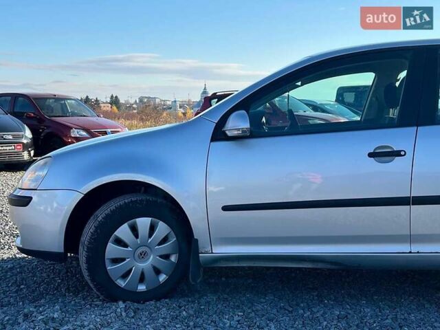 Сірий Фольксваген Гольф, об'ємом двигуна 1.6 л та пробігом 222 тис. км за 4990 $, фото 3 на Automoto.ua