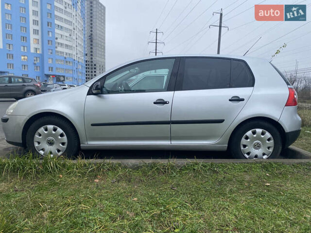 Сірий Фольксваген Гольф, об'ємом двигуна 1.6 л та пробігом 203 тис. км за 5200 $, фото 1 на Automoto.ua