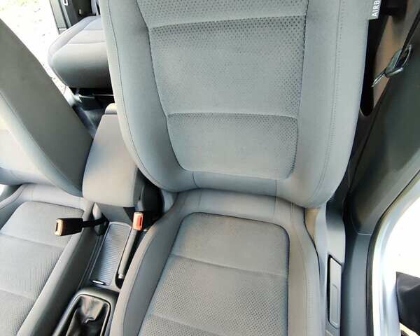 Сірий Фольксваген Гольф, об'ємом двигуна 1.6 л та пробігом 185 тис. км за 5800 $, фото 16 на Automoto.ua