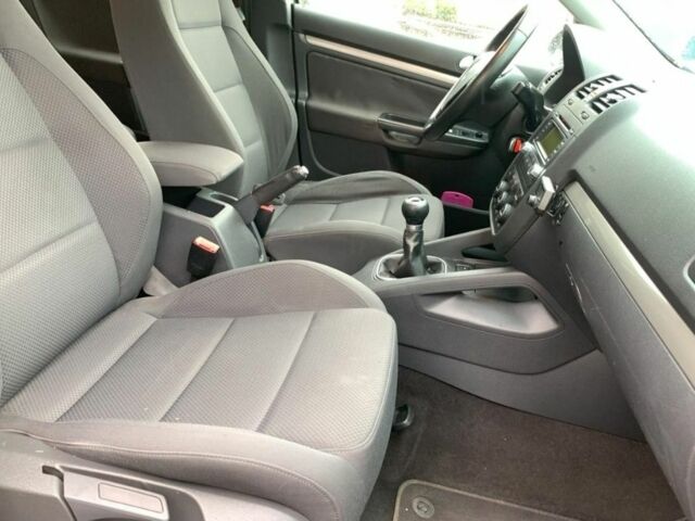 Фольксваген Гольф 2005 в Виннице на Automoto.ua Серый Фольксваген Гольф, объемом двигателя 2 л и пробегом 185 тыс. км за 5700 $, фото 6 на Automoto.ua