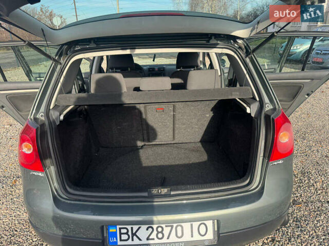 Серый Фольксваген Гольф, объемом двигателя 1.6 л и пробегом 180 тыс. км за 5900 $, фото 38 на Automoto.ua