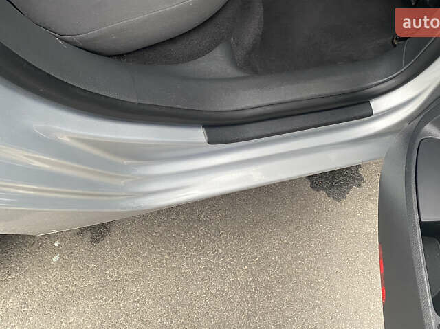 Сірий Фольксваген Гольф, об'ємом двигуна 1.6 л та пробігом 203 тис. км за 5200 $, фото 17 на Automoto.ua