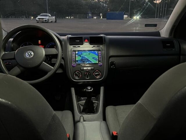 Серый Фольксваген Гольф, объемом двигателя 1.9 л и пробегом 330 тыс. км за 3300 $, фото 10 на Automoto.ua