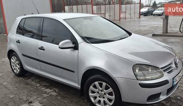 Серый Фольксваген Гольф, объемом двигателя 1.4 л и пробегом 282 тыс. км за 4500 $, фото 2 на Automoto.ua