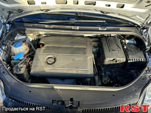 Сірий Фольксваген Гольф, об'ємом двигуна 1.4 л та пробігом 239 тис. км за 5800 $, фото 9 на Automoto.ua