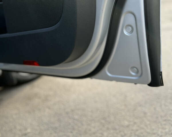 Серый Фольксваген Гольф, объемом двигателя 1.6 л и пробегом 230 тыс. км за 4900 $, фото 5 на Automoto.ua