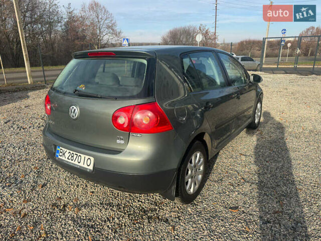 Серый Фольксваген Гольф, объемом двигателя 1.6 л и пробегом 180 тыс. км за 5900 $, фото 17 на Automoto.ua