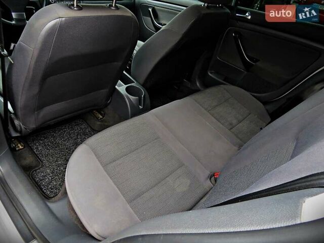 Сірий Фольксваген Гольф, об'ємом двигуна 1.6 л та пробігом 226 тис. км за 5000 $, фото 10 на Automoto.ua