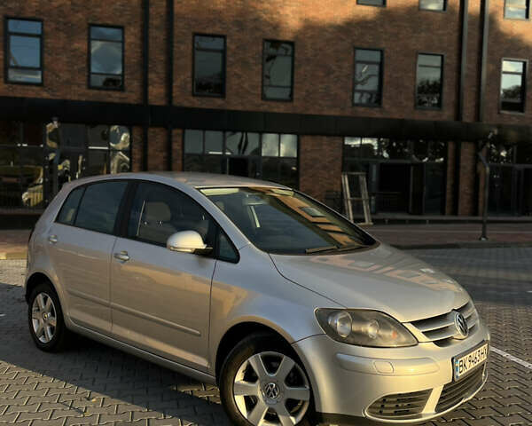 Фольксваген Гольф 2005 у Вінниці на Automoto.ua Сірий Фольксваген Гольф, об'ємом двигуна 1.97 л та пробігом 325 тис. км за 6900 $, фото 12 на Automoto.ua