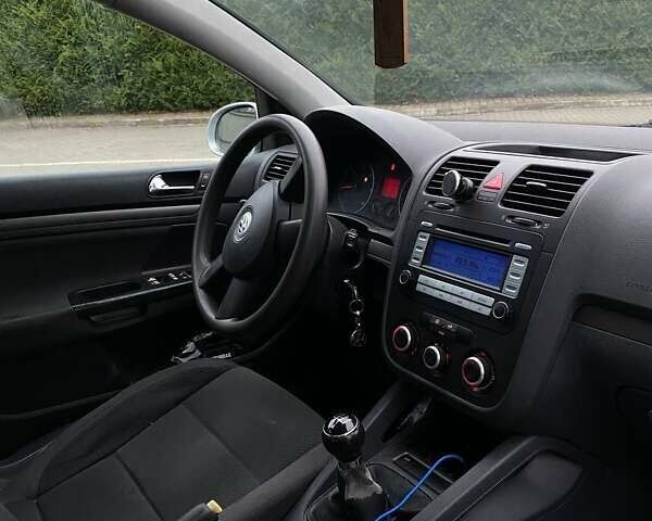 Серый Фольксваген Гольф, объемом двигателя 1.9 л и пробегом 292 тыс. км за 3600 $, фото 10 на Automoto.ua