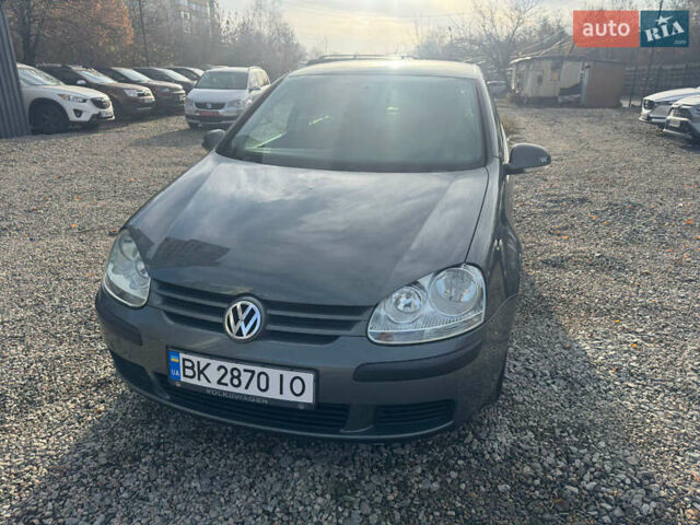 Серый Фольксваген Гольф, объемом двигателя 1.6 л и пробегом 180 тыс. км за 5900 $, фото 24 на Automoto.ua