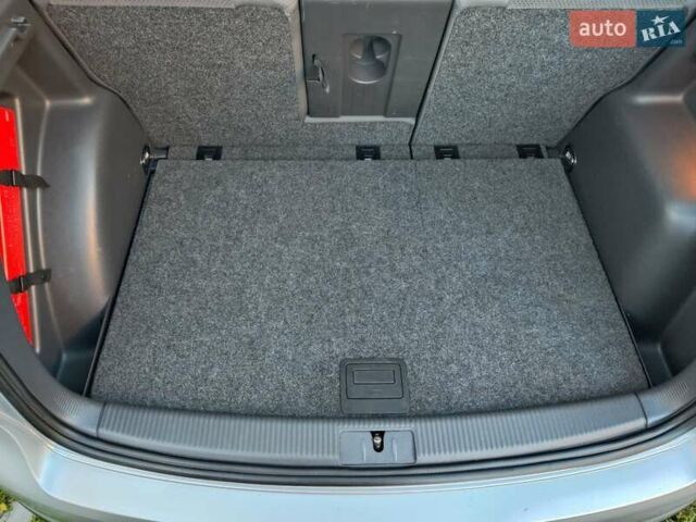 Сірий Фольксваген Гольф, об'ємом двигуна 1.6 л та пробігом 185 тис. км за 5800 $, фото 31 на Automoto.ua