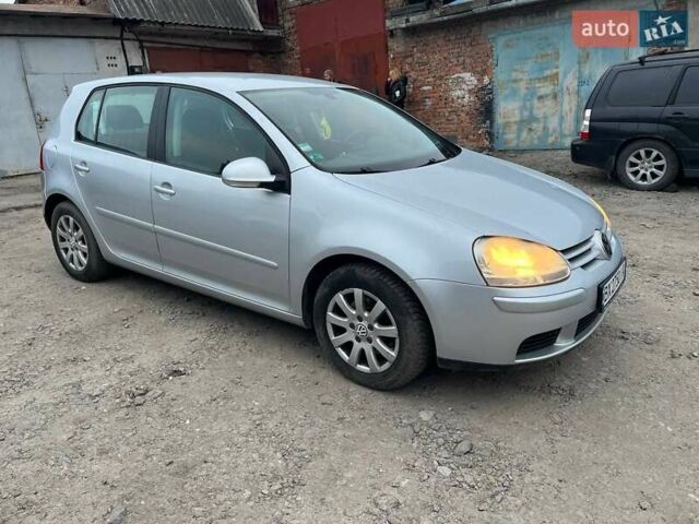 Серый Фольксваген Гольф, объемом двигателя 1.6 л и пробегом 253 тыс. км за 5700 $, фото 2 на Automoto.ua