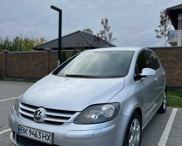 Сірий Фольксваген Гольф, об'ємом двигуна 1.97 л та пробігом 325 тис. км за 6500 $, фото 32 на Automoto.ua