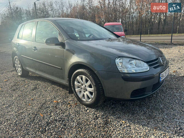 Серый Фольксваген Гольф, объемом двигателя 1.6 л и пробегом 180 тыс. км за 5900 $, фото 4 на Automoto.ua