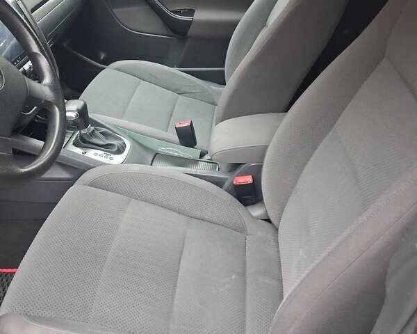 Серый Фольксваген Гольф, объемом двигателя 1.6 л и пробегом 212 тыс. км за 6350 $, фото 1 на Automoto.ua