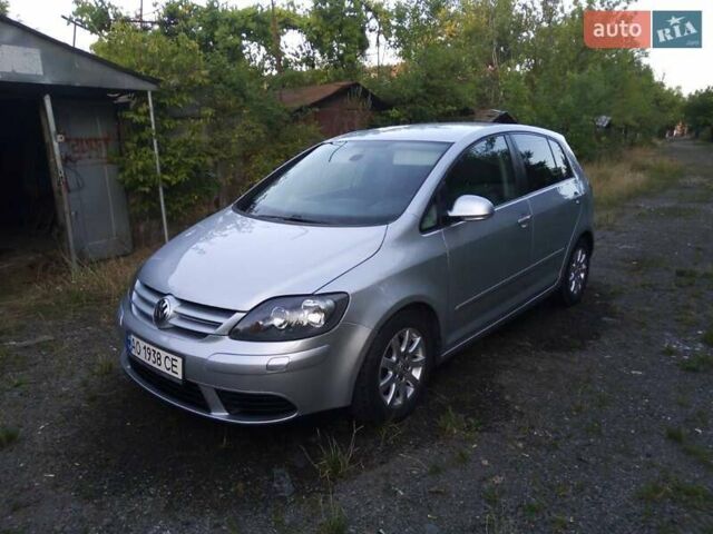 Серый Фольксваген Гольф, объемом двигателя 1.9 л и пробегом 230 тыс. км за 4400 $, фото 1 на Automoto.ua