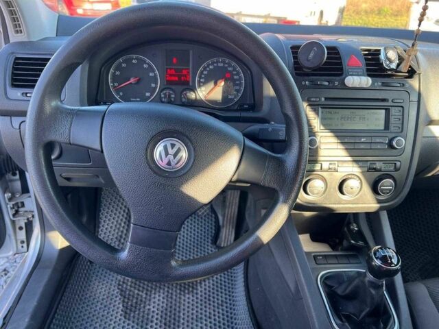 Серый Фольксваген Гольф, объемом двигателя 1.6 л и пробегом 222 тыс. км за 4990 $, фото 21 на Automoto.ua