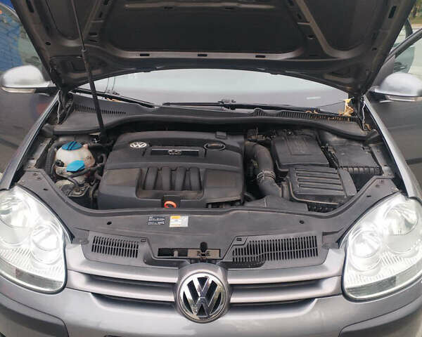 Серый Фольксваген Гольф, объемом двигателя 1.6 л и пробегом 205 тыс. км за 5900 $, фото 10 на Automoto.ua