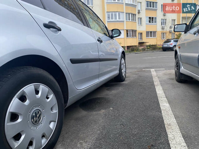 Сірий Фольксваген Гольф, об'ємом двигуна 1.6 л та пробігом 203 тис. км за 5200 $, фото 5 на Automoto.ua
