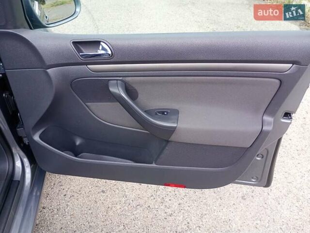 Серый Фольксваген Гольф, объемом двигателя 1.98 л и пробегом 157 тыс. км за 6700 $, фото 16 на Automoto.ua