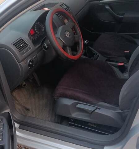 Серый Фольксваген Гольф, объемом двигателя 1.6 л и пробегом 242 тыс. км за 5150 $, фото 8 на Automoto.ua