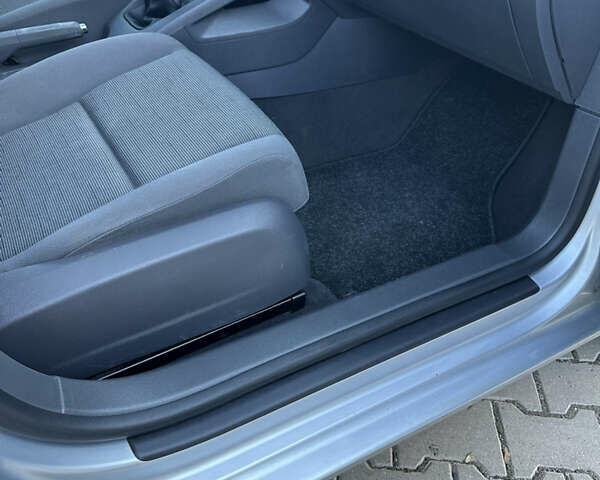 Серый Фольксваген Гольф, объемом двигателя 1.4 л и пробегом 202 тыс. км за 5600 $, фото 73 на Automoto.ua