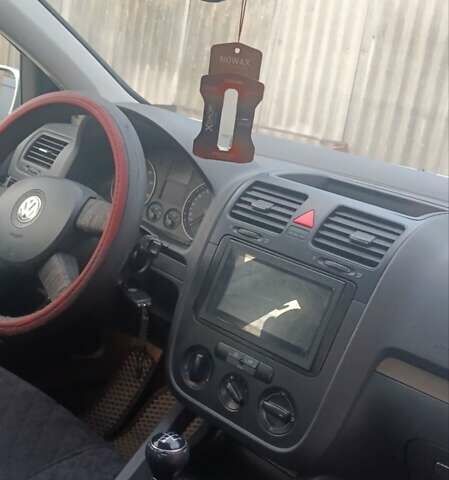 Серый Фольксваген Гольф, объемом двигателя 1.6 л и пробегом 242 тыс. км за 5150 $, фото 18 на Automoto.ua