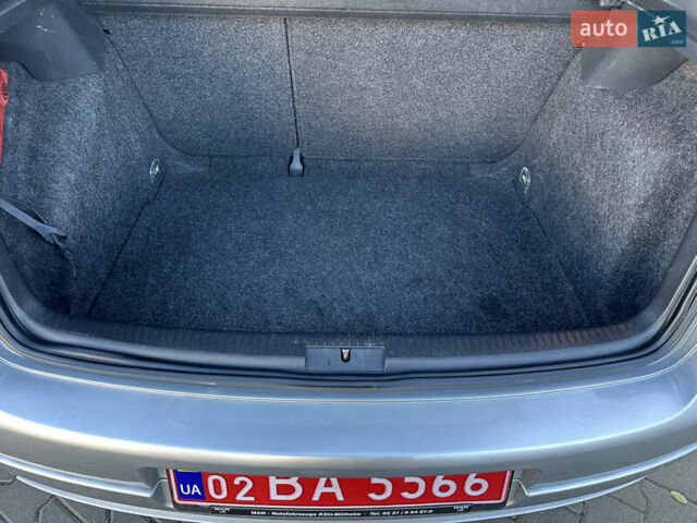 Серый Фольксваген Гольф, объемом двигателя 1.4 л и пробегом 202 тыс. км за 5600 $, фото 62 на Automoto.ua