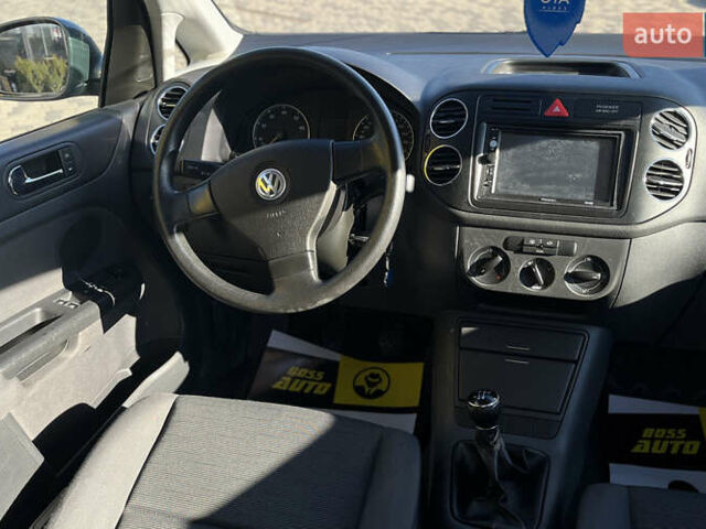 Сірий Фольксваген Гольф, об'ємом двигуна 1.39 л та пробігом 228 тис. км за 5800 $, фото 13 на Automoto.ua