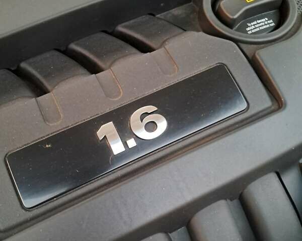 Сірий Фольксваген Гольф, об'ємом двигуна 1.6 л та пробігом 244 тис. км за 5599 $, фото 11 на Automoto.ua